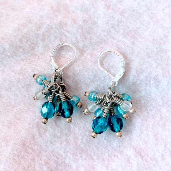 Blue crystal beaded cluster earrings - Picture 1 of 2